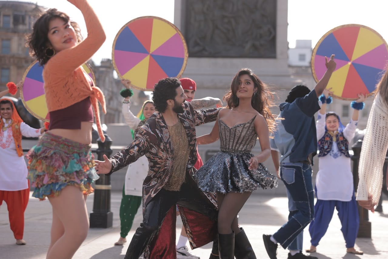 Raghav Juyal and Niharika NM in a still from Bhai Tera Star Hai. Raghav Juyal and Niharika NM in a still from Bhai Tera Star Hai.