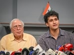 Independent Rajya Sabha MP and senior advocate Kapil Sibal addressed a press conference alongside CJP spokesperson Saurav Das.
