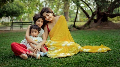 ছেলের গায়ের রং নিয়ে কটাক্ষ, কড়া জবাব মানসীর।