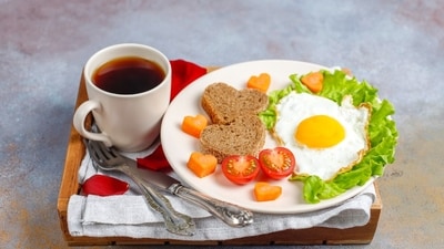Do you also eat the same breakfast every day? Find out if there is any risk associated with repeating the first meal of the day. (Picture credit: Freepik) Do you also eat the same breakfast every day? Find out if there is any risk associated with repeating the first meal of the day. (Picture credit: Freepik)