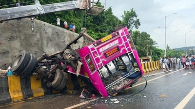 A private bus overturned on the Kozhikode–Thrissur route near Kuttipuram in Kerala's Malappuram district on Sunday, leaving one dead and 26 injured. (ANI Video Grab)