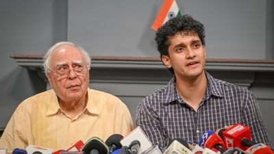 Independent Rajya Sabha MP and senior advocate Kapil Sibal addressed a press conference alongside CJP spokesperson Saurav Das. (HT Photo/ Sanchit Khanna) Independent Rajya Sabha MP and senior advocate Kapil Sibal addressed a press conference alongside CJP spokesperson Saurav Das. (HT Photo/ Sanchit Khanna)