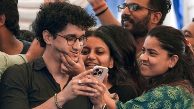 బిజెపి, ఎన్డీయే పాలిత రాష్ట్రాలతో పాటు పలు ప్రాంతాల్లో పోలీసుల వేధింపులు కొనసాగుతున్నాయని సీజేపీ అధికార ప్రతినిధి సౌరవ్ దాస్ ఆరోపించారు. (PTI)