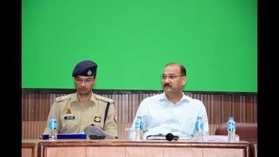 SSP Avinash Pandey and DM VK Singh addressing newspersons in Meerut on Monday (HT Photo) SSP Avinash Pandey and DM VK Singh addressing newspersons in Meerut on Monday (HT Photo)