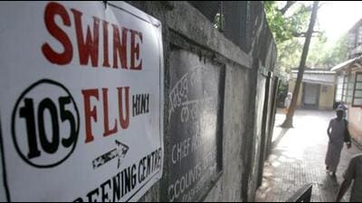 Swine Flu in Mumbai - People coming out of the screening centre of Swine flu ward Bhabha Hospital Bandra - HT PHOTO BY PUNEET CHANDHOK 13/08/09 - AUG09 2K9