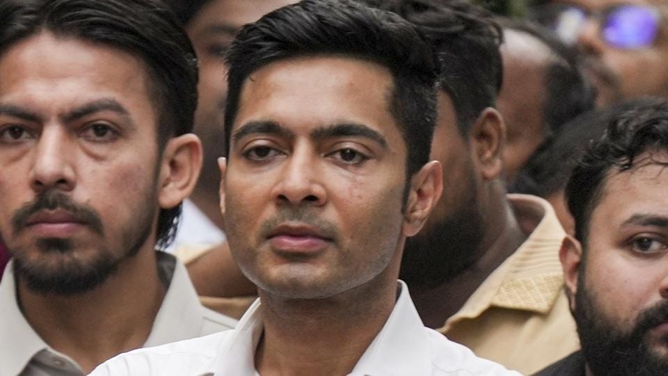 সেবাশ্রয় শিবিরকে ‘কালো টাকা সাদা করার প্রকল্প’ বলেও দাবি করেন ঋতব্রত (HT_PRINT)