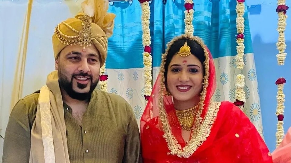 ডিভোর্সের পথে বাদশা ও ইশা রিখি?