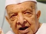 Among Dr SK Karim Khan’s most memorable compositions are Baara Chandramaa , Neene Neere Mandaara and the timeless devotional Jaya Gowri Jagadeeshwari (Sampath.net)