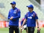 శుభ్​మాన్ గిల్​తో కోచ్ గంభీర్..(Gary Oakley/PA via AP)