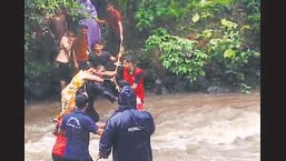 72 tourists rescued after stream swells near Zenith Waterfall 72 tourists rescued after stream swells near Zenith Waterfall