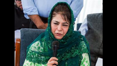 PDP chief Mehbooba Mufti addresses a press conference in Srinagar on Tuesday. (ANI)