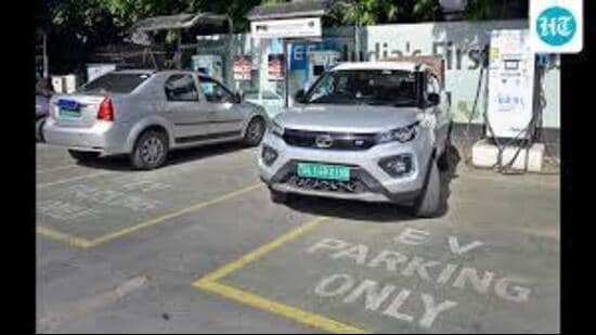 The council of ministers also approved a 1% rebate in motor vehicle tax for non-transport vehicles purchased and registered in the name of women with an ex-showroom price of up to  <span class='webrupee'>₹</span>20 lakh. (HT Photo for representation)