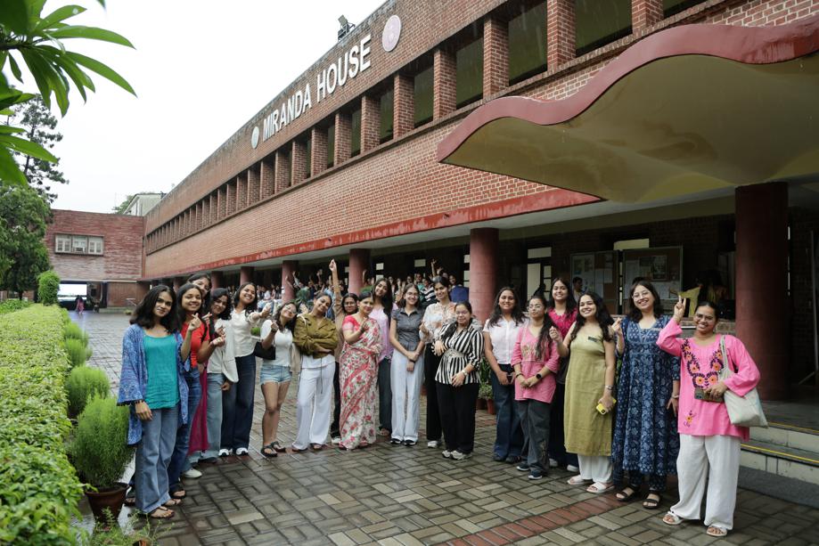 Principal Bijayalaxmi Nanda gestures a korean heart with the new batch of Mirandians. Principal Bijayalaxmi Nanda gestures a korean heart with the new batch of Mirandians.