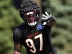 Shemar Stewart exited practice after appearing to injure his left leg during 11-on-11 drills on July 29. 