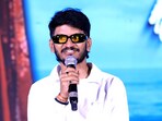మలయాళంలో తీస్తే మ్యాజిక్ అంటారు.. కన్నడలో క్లాసిక్.. తెలుగులో మాత్రం పానిక్ అయిపోతారు: అనంత శ్రీరామ్(youtube/Shreyas Media)