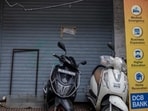 The shop is located in Samrat Society, faces the arterial Lady Jamshedji Road and is diagonally opposite the Shitaladevi Temple (Hindustan Times)