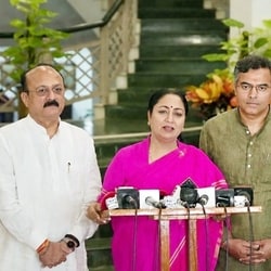 Delhi Chief Minister Rekha Gupta announces the Delhi Lakshmi Yojana at the Delhi Secretariat in New Delhi, India, on Tuesday, July 28, 2026.