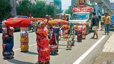Gram it: As Kanwar Yatra begins today, here’s a view of how some pilgrims from Rajasthan were spotted in Ghaziabad along the Delhi-Meerut Road near Modinagar. The aesthetically covered pots they carry contain the holy Ganga water from Haridwar, which they bring during the holy month of Shravan. (Photo: Sakib Ali/HT)