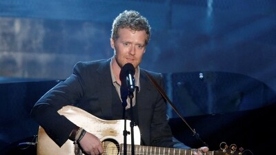 Glen Hansard Family All On Irish Singer s Wife And 3 year old Son 