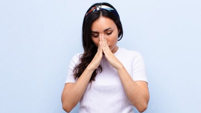 In a case study, Dr Kumar explained how a 23-year-old woman’s complaints of smelling rotten eggs were misinterpreted as psychological. Diagnosis revealed a brain tumour. (Freepik) In a case study, Dr Kumar explained how a 23-year-old woman’s complaints of smelling rotten eggs were misinterpreted as psychological. Diagnosis revealed a brain tumour. (Freepik)