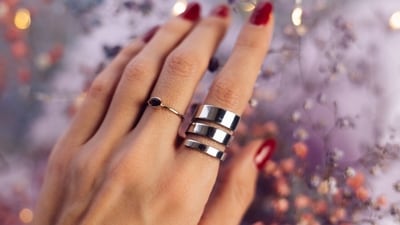 Stacked rings: Make your style statement (magnific)