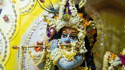 কৃষ্ণ জন্মাষ্টমী 2026: এই বছর কৃষ্ণ জন্মাষ্টমী কখন পালিত হবে? সঠিক তারিখ এবং পূজার মুহুর্তটি নোট করুন