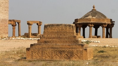 সিন্ধু সভ্যতার (Indus Valley Civilisation) উত্তরাধিকার নিয়ে পাকিস্তানের সাম্প্রতিক দাবিকে তীব্র ভাষায় খারিজ করে দিল ভারত। সিন্ধু সভ্যতার (Indus Valley Civilisation) উত্তরাধিকার নিয়ে পাকিস্তানের সাম্প্রতিক দাবিকে তীব্র ভাষায় খারিজ করে দিল ভারত।