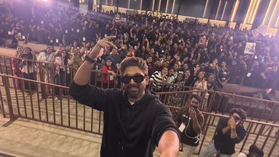 Allu Arjun is currently shooting for Raaka with Atlee. 