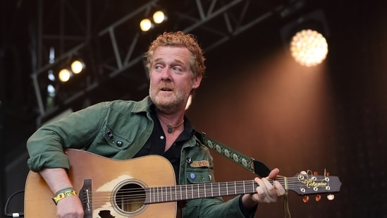 Oscar-winning Irish artist Glen Hansard died in a motorcycle accident in Dublin at the age of 56.
