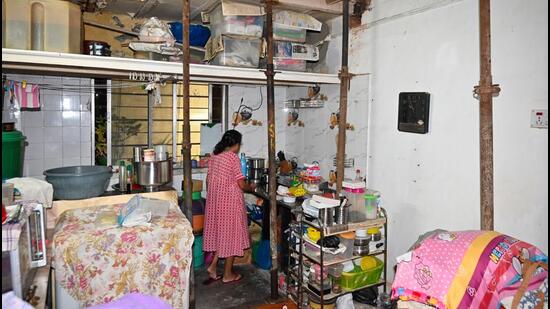 Lillianette D’Souza fears that the ceiling of her one-room apartment in Bhoiwada village may collapse any time, despite the installation of a dozen iron props a few weeks ago (Raju Shinde/HT Photo)