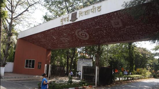 Several students who failed approached university senate members, saying they were receiving no satisfactory response from the administration. (Hindustan Times)