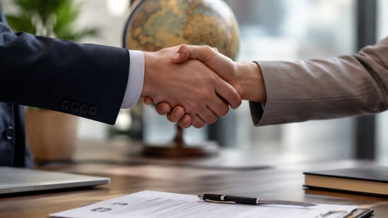Global advisory associations