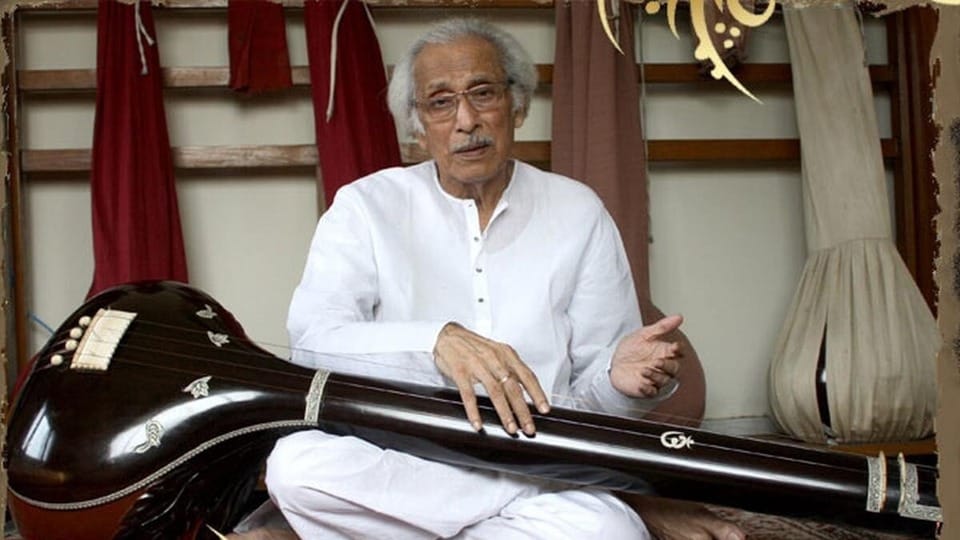 প্রয়াত পন্ডিত অমিয়রঞ্জন বন্দ্যোপাধ্যায়