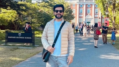 Vimarsh Razdan is the co-founder and CEO of Underneat, a shapewear brand started by actor Kusha Kapila. Vimarsh Razdan is the co-founder and CEO of Underneat, a shapewear brand started by actor Kusha Kapila.