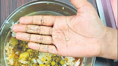 A student felt a piece of glass between their teeth while eating the meal. A student felt a piece of glass between their teeth while eating the meal.