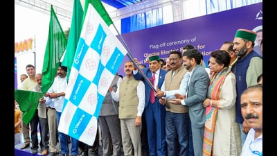 Himachal Pradesh chief minister Sukhvinder Singh Sukhu flags off 297 new Type-I electric buses from Kyarighat for deployment across various depots of the Himachal Road Transport Corporation (HRTC), in Solan on Thusrday. (ANI Photo) Himachal Pradesh chief minister Sukhvinder Singh Sukhu flags off 297 new Type-I electric buses from Kyarighat for deployment across various depots of the Himachal Road Transport Corporation (HRTC), in Solan on Thusrday. (ANI Photo)
