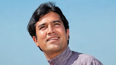 রাজেশ খান্নার 'আশীর্বাদ' বাংলো কি ভূতুড়ে? মিডিয়ার মুখে তালা ঝোলাল বম্বে হাইকোর্ট! রাজেশ খান্নার 'আশীর্বাদ' বাংলো কি ভূতুড়ে? মিডিয়ার মুখে তালা ঝোলাল বম্বে হাইকোর্ট!