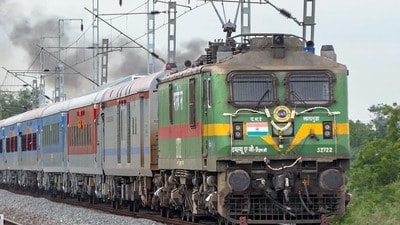 ప్రత్యేక రైళ్లు ప్రత్యేక రైళ్లు