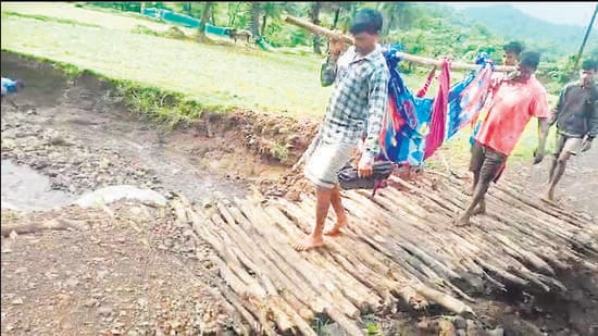 12 years after Palghar’s birth, man with severe injuries carried over 1 km in a makeshift doli as road remains incomplete