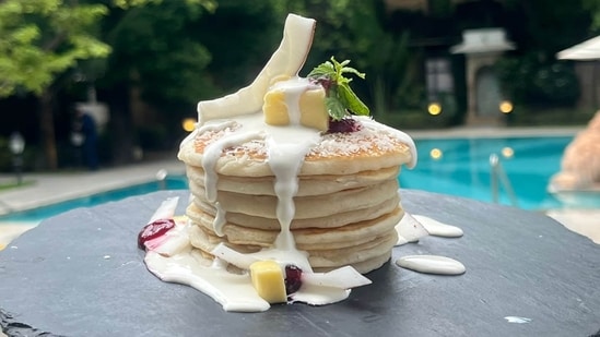 Chef Saloni Kukreja shares a recipe for soft, protein-packed banana, oat, and Greek yoghurt pancakes.