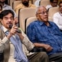 দিল্লিতে বিজেপির প্রাক্তন সর্বভারতীয় সভাপতি জে পি নড্ডার সঙ্গে একই অনুষ্ঠানে দেখা গেল তৃণমূলের দুই প্রবীণ সাংসদ শত্রুঘ্ন সিনহা ও সৌগত রায়কে। 