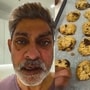 Jagapathi Babu: కిచెన్‌లో జగ్గూ భాయ్.. పెద్ద కూతురితో కలిసి చాక్లెట్ చిప్ కుకీస్.. నా మొహం ఎవరూ పగలగొట్టలేదంటూ..