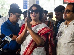 প্রায় দুই দশক পর আবার কলকাতায় ফিরলেন নির্বাসিত বাংলাদেশি লেখিকা তসলিমা নাসরিন।