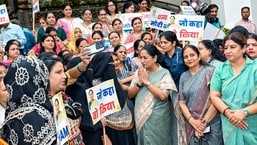 Delhi government to give ₹2,500 monthly stipend to women, but they can't spend it on liquor, online games Delhi government to give ₹2,500 monthly stipend to women, but they can't spend it on liquor, online games