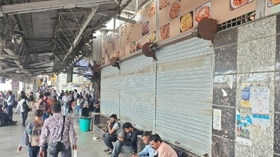 After FDA crackdown, railways begin their own inspection, seal food stall at Thane station After FDA crackdown, railways begin their own inspection, seal food stall at Thane station