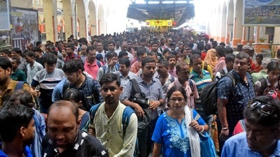 শিয়ালদহ স্টেশনে দূরপাল্লার যাত্রীদের যাতায়াত আরও সহজ, দ্রুত ও স্বাচ্ছন্দ্যপূর্ণ করতে বড় পদক্ষেপ নিল পূর্ব রেল। শিয়ালদহ স্টেশনে দূরপাল্লার যাত্রীদের যাতায়াত আরও সহজ, দ্রুত ও স্বাচ্ছন্দ্যপূর্ণ করতে বড় পদক্ষেপ নিল পূর্ব রেল।