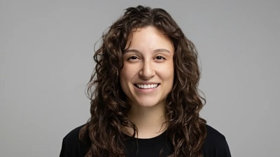 A job seeker’s unconventional email helped her stand out. (CNBC Make It) A job seeker’s unconventional email helped her stand out. (CNBC Make It)