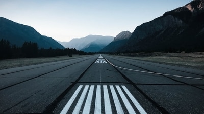 Authorities have confirmed they are responding to an aircraft mishap involving an F-35 at Miramar Air Base in San Diego on Friday morning. (UnSplash) Authorities have confirmed they are responding to an aircraft mishap involving an F-35 at Miramar Air Base in San Diego on Friday morning. (UnSplash)