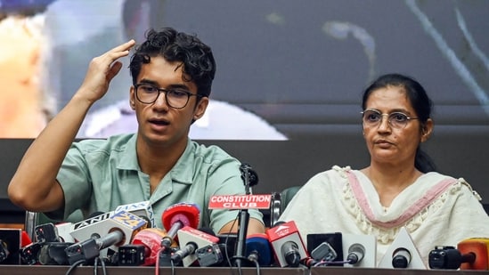 Family members of Delhi police recalled injuries faced by cops amid allegations of police brutality and the use of pellet guns to curb the protests.