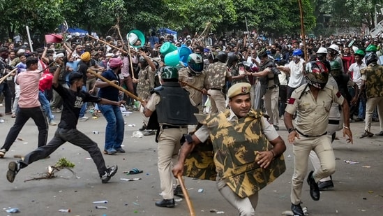 Chaos at the site amid the protest of Cockroach Janta Party (CJP) at Jantar Mantar in New Delhi. (PTI)